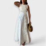 Éliora – Maxidress met kantbloemenpatroon en bindgordels