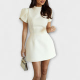 Lily - Mini-jurk met ruguitsnijding, strik en korte mouwen