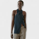 Hannah - Blau Halter Neck Top met Ruguitsnijding
