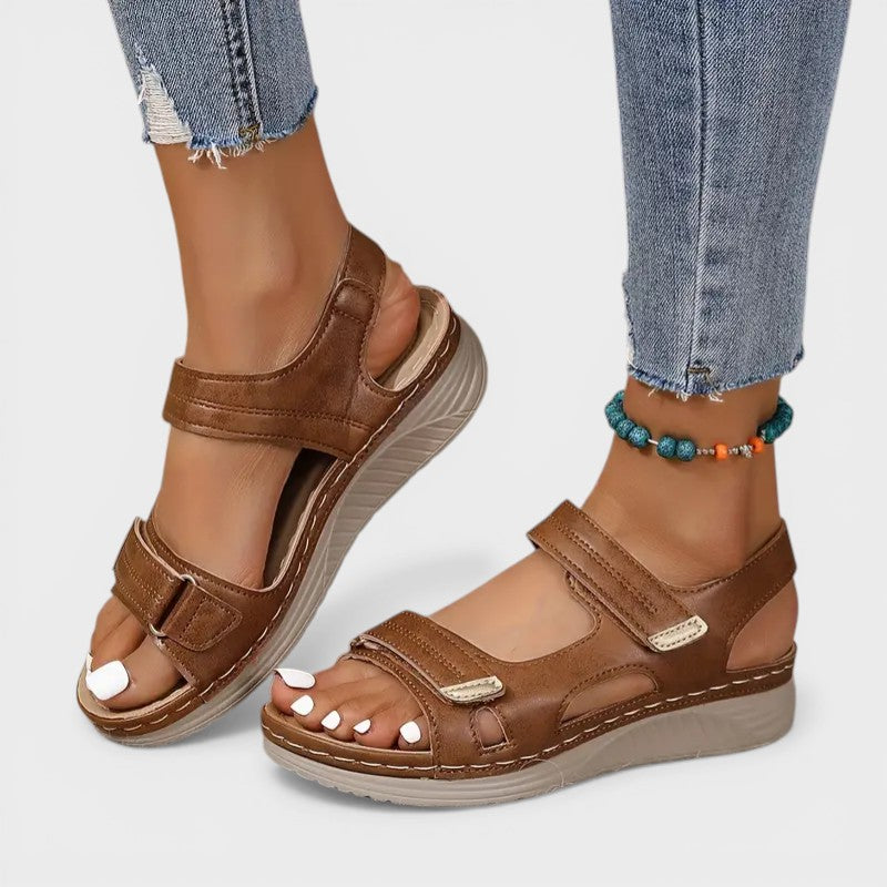 Benita | Orthopedische wedge-sandaal
