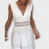 Aurélie - Elegante V-hals Kantenjurk