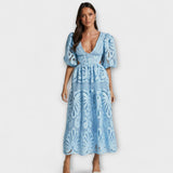 Elegante jurk met delicate details