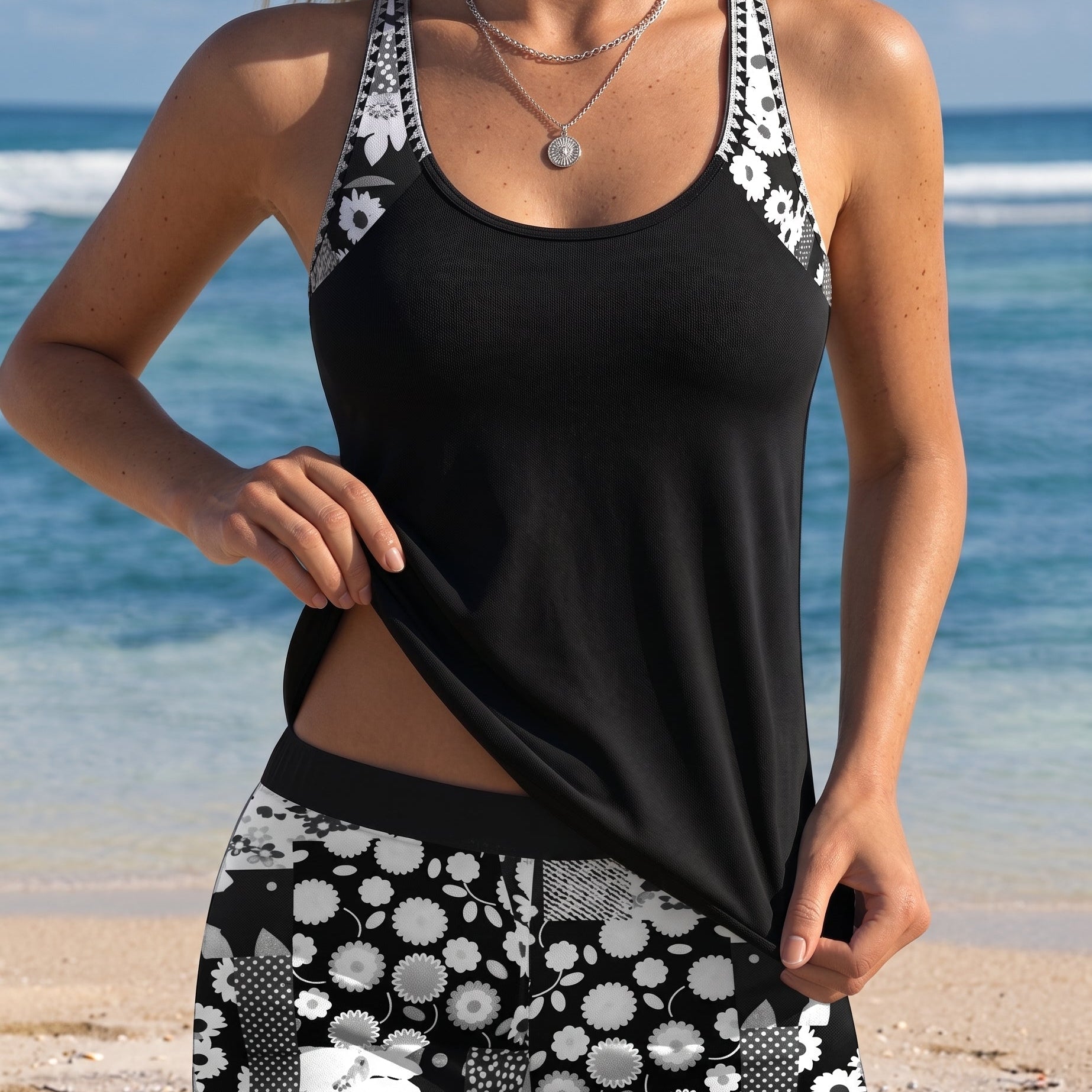 Daniela - Bloemige Badset met Short