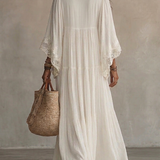 Samara™ | Lange Witte Chiffon Jurk met Kantdetail